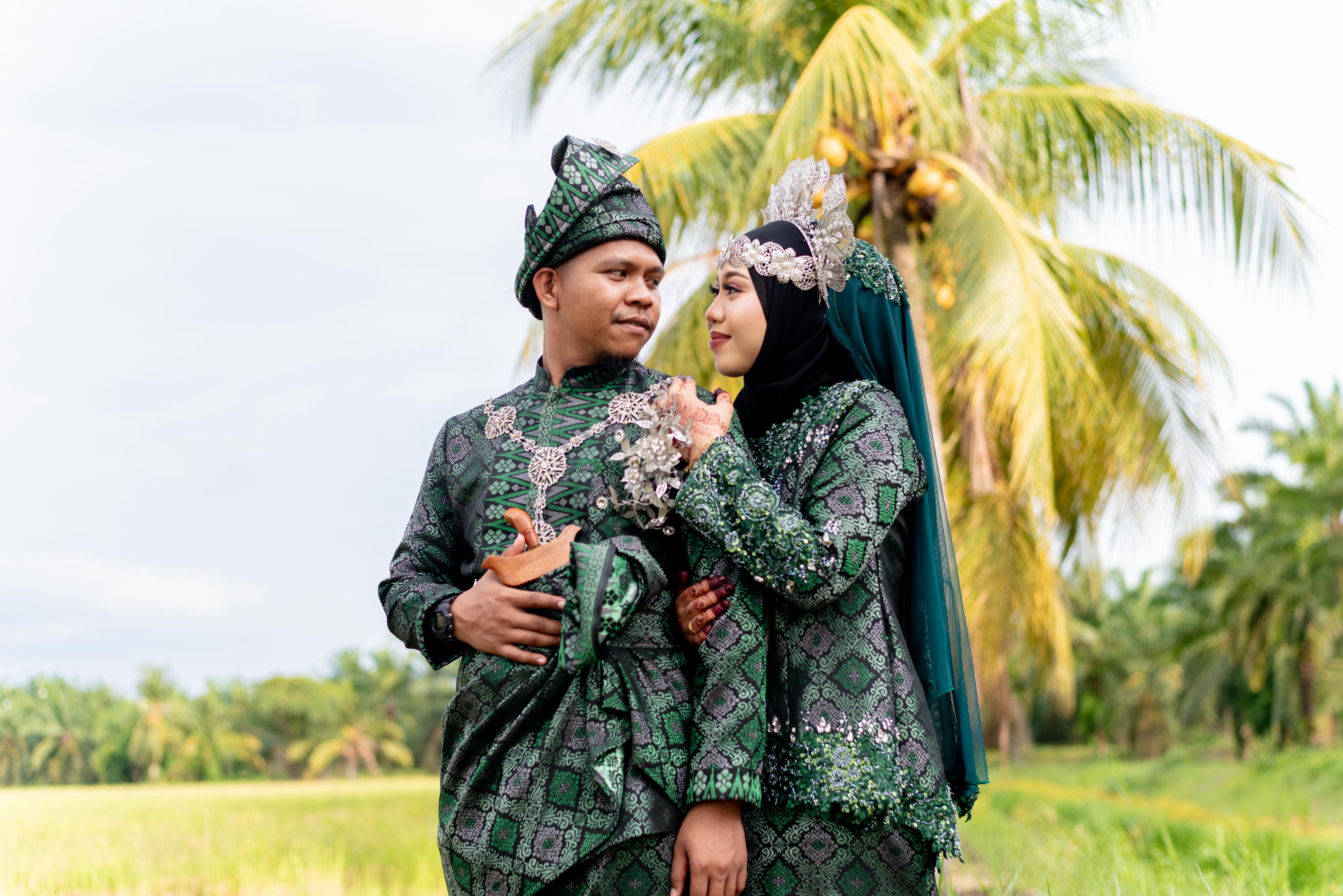 Hafiq Abdul Hamid - Bertandang