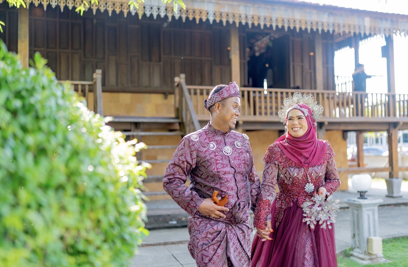 FARAH & RIDAUDDIN (NIKAH SANDING)